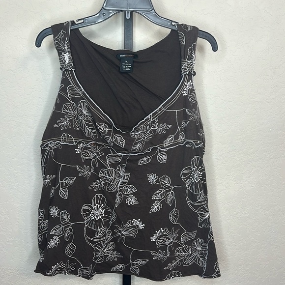 BCBGMaxAzria Tops - 313 - BCBG MaxAzria NWOT Brown/White Sleeveless Top, Size XL
